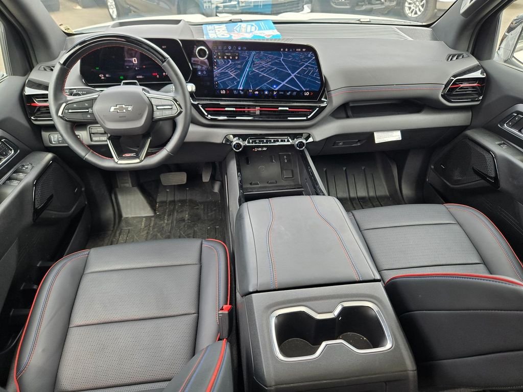 Used 2025 White Chevrolet RST image 9