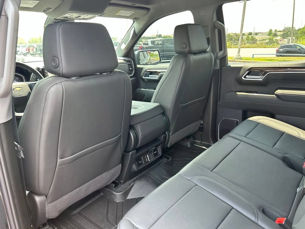 New 2026 Black Chevrolet LT image 40