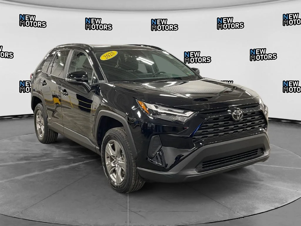 Used 2025 Midnight Black Metallic Toyota XLE image 7