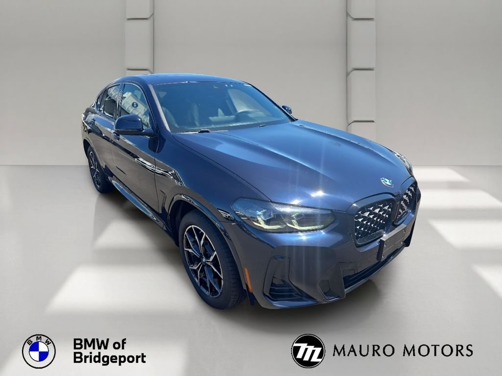 2023 BMW X4 xDrive30i's photo