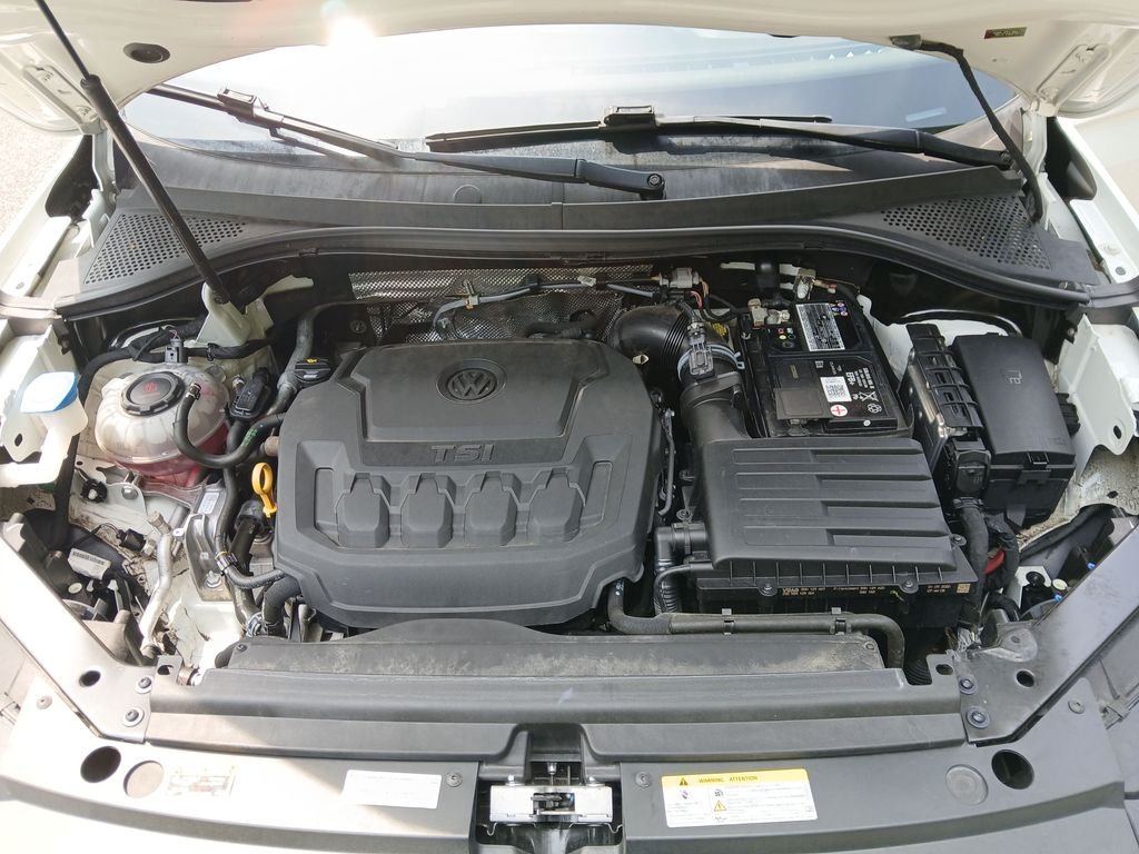 Used 2021 White Volkswagen  image 37