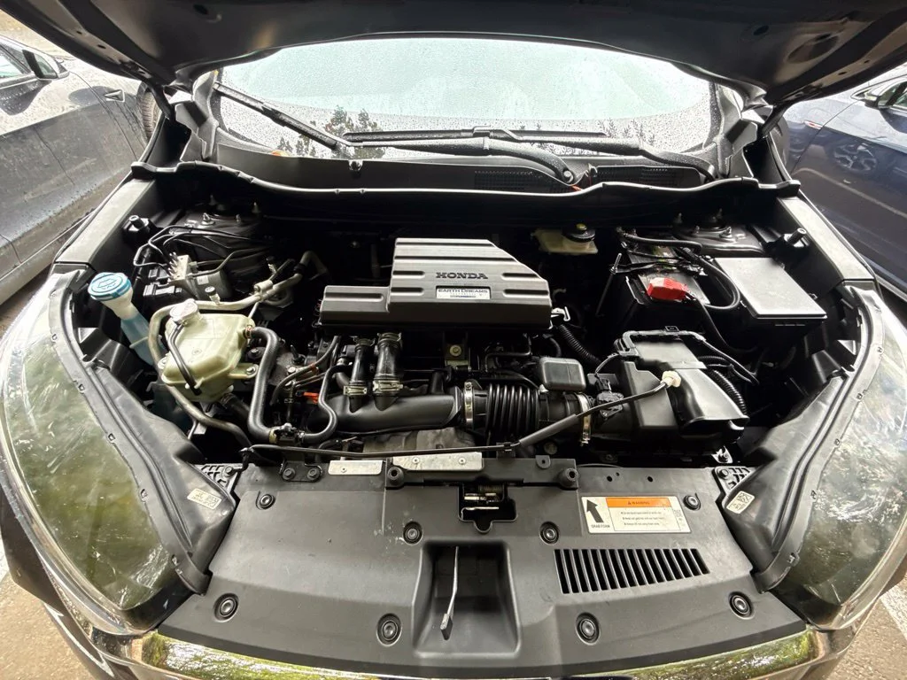 Used 2019 Modern Steel Metallic Honda Touring image 29