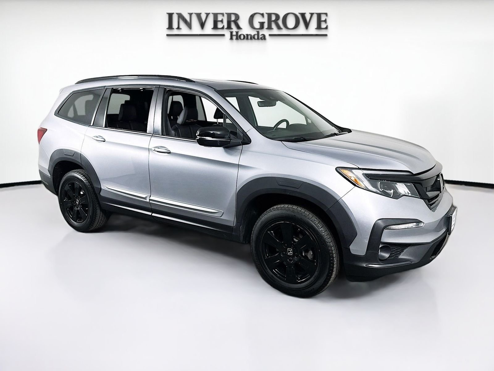 Used 2022 Lunar Silver Metallic Honda TrailSport image 3