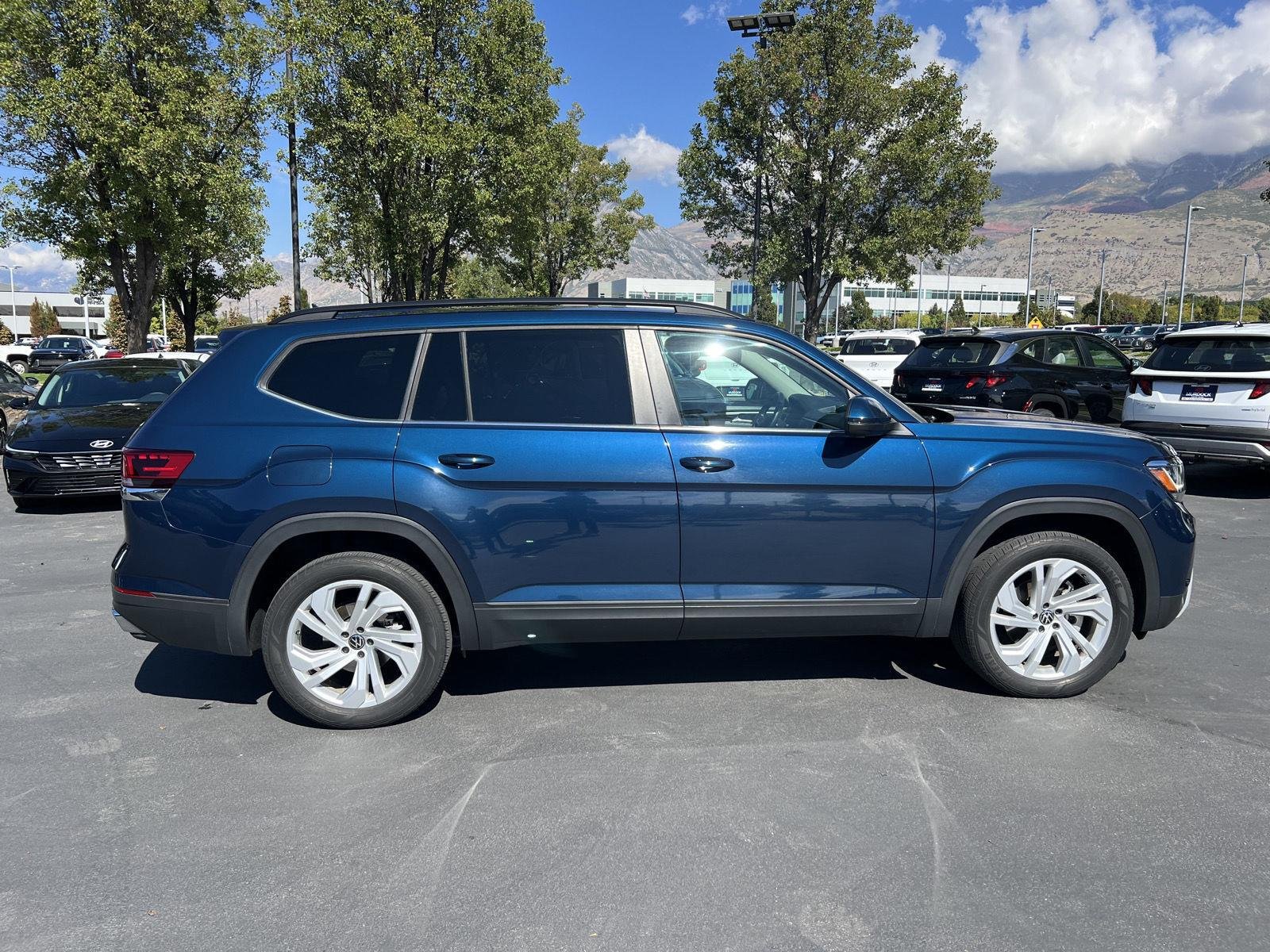 2023 Volkswagen Atlas SE w/Tech - Photo 17