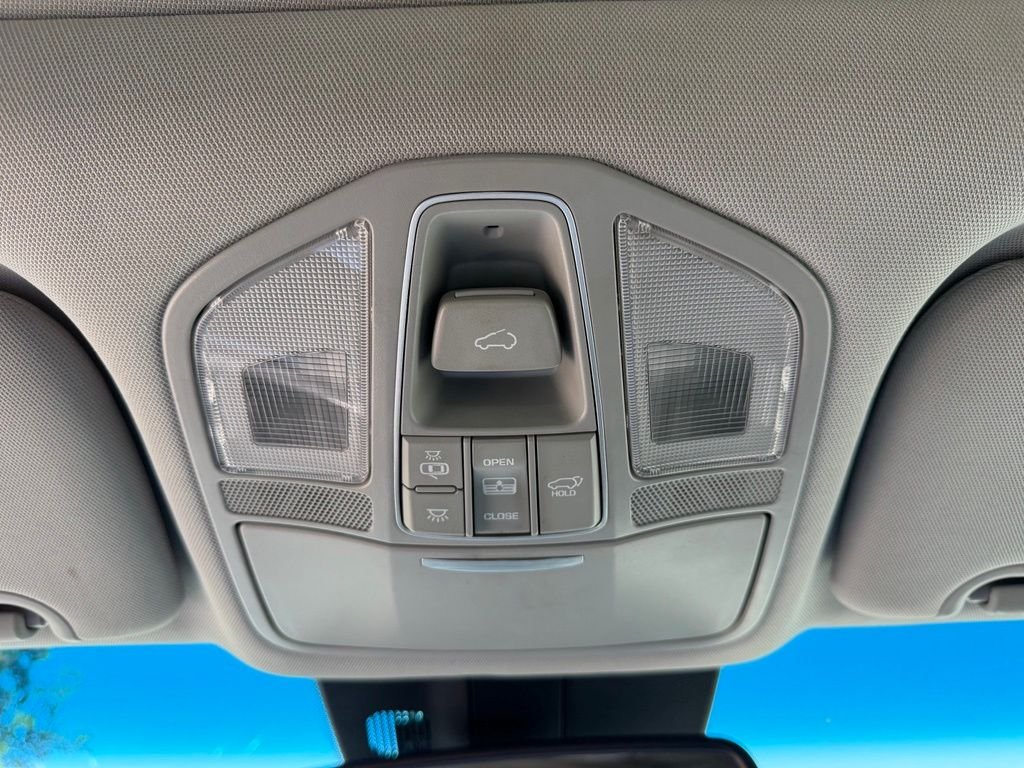 Used 2017 Circuit Silver Hyundai Limited Ultimate image 28