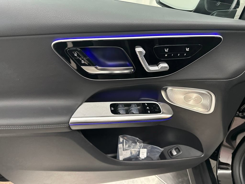 New 2026 Black Mercedes-Benz GLC 300 image 44