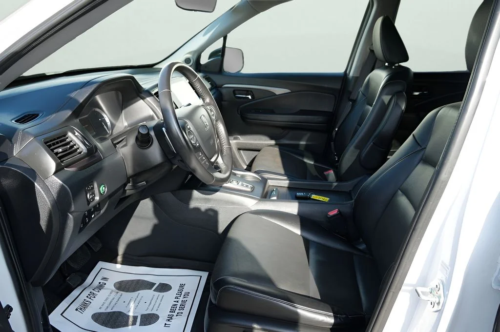 Used 2023 White Honda RTL-E image 18