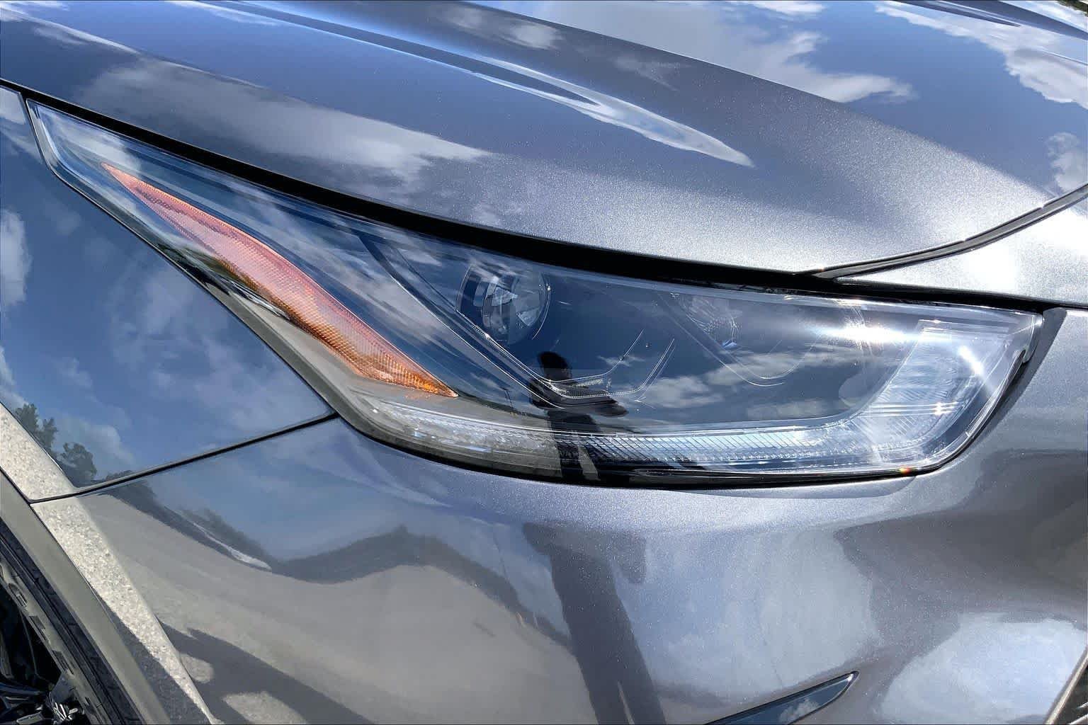 Used 2025 Magnetic Gray Metallic Toyota XSE image 27