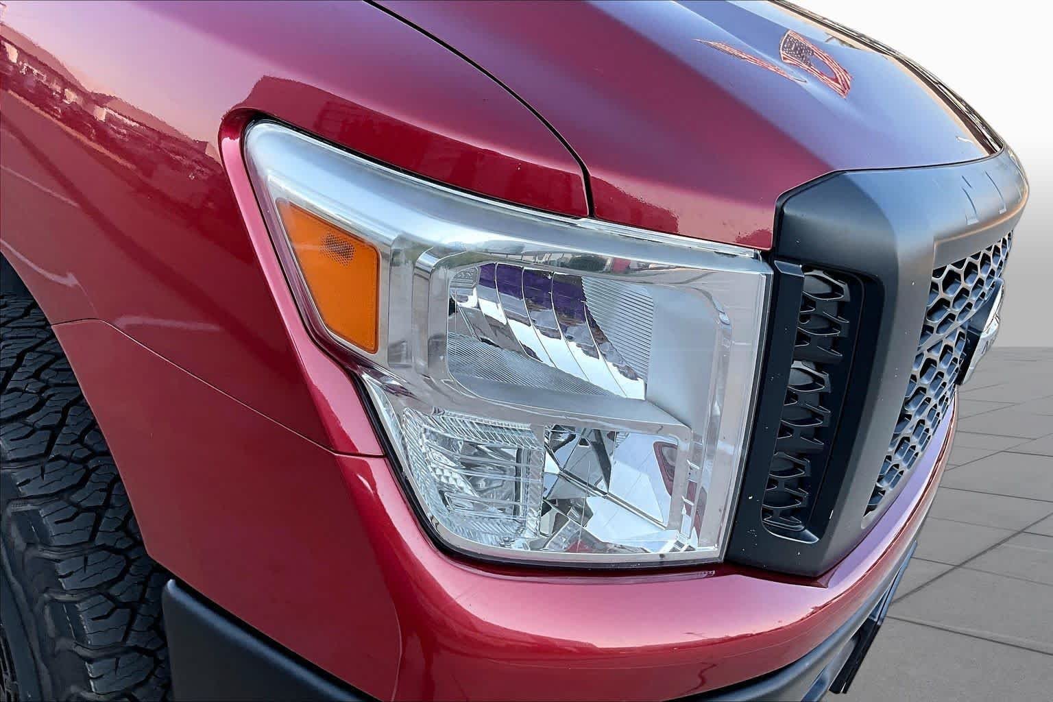 Used 2018 Cayenne Red Nissan S image 30