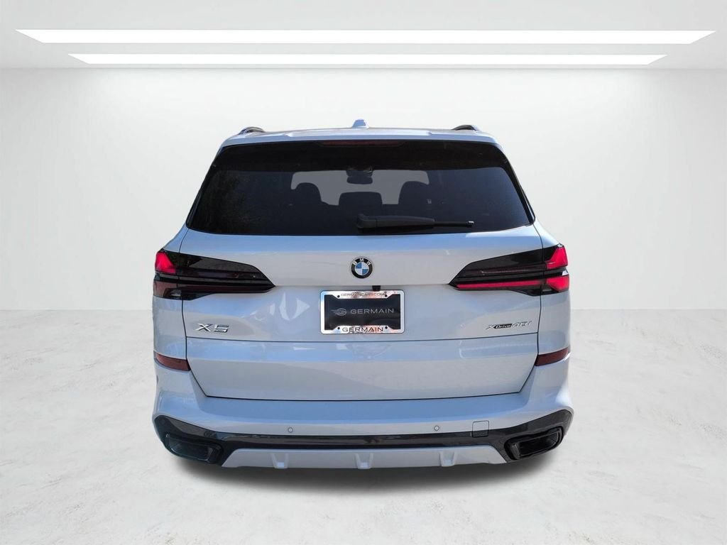 New 2026 White Metallic BMW xDrive40i image 5