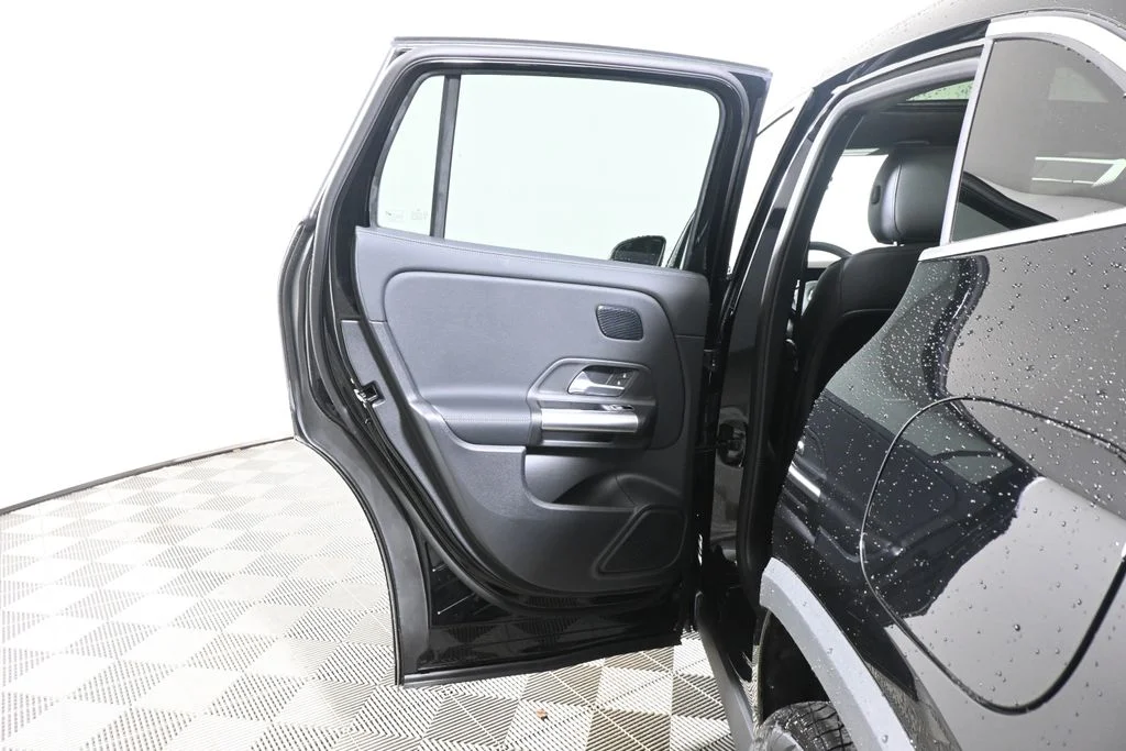 New 2026 Black Mercedes-Benz GLA 250 image 27