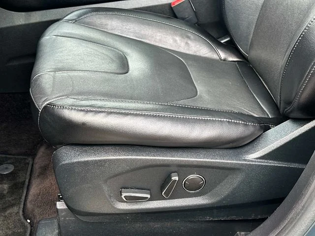 Used 2016 Blue Ford Titanium image 16