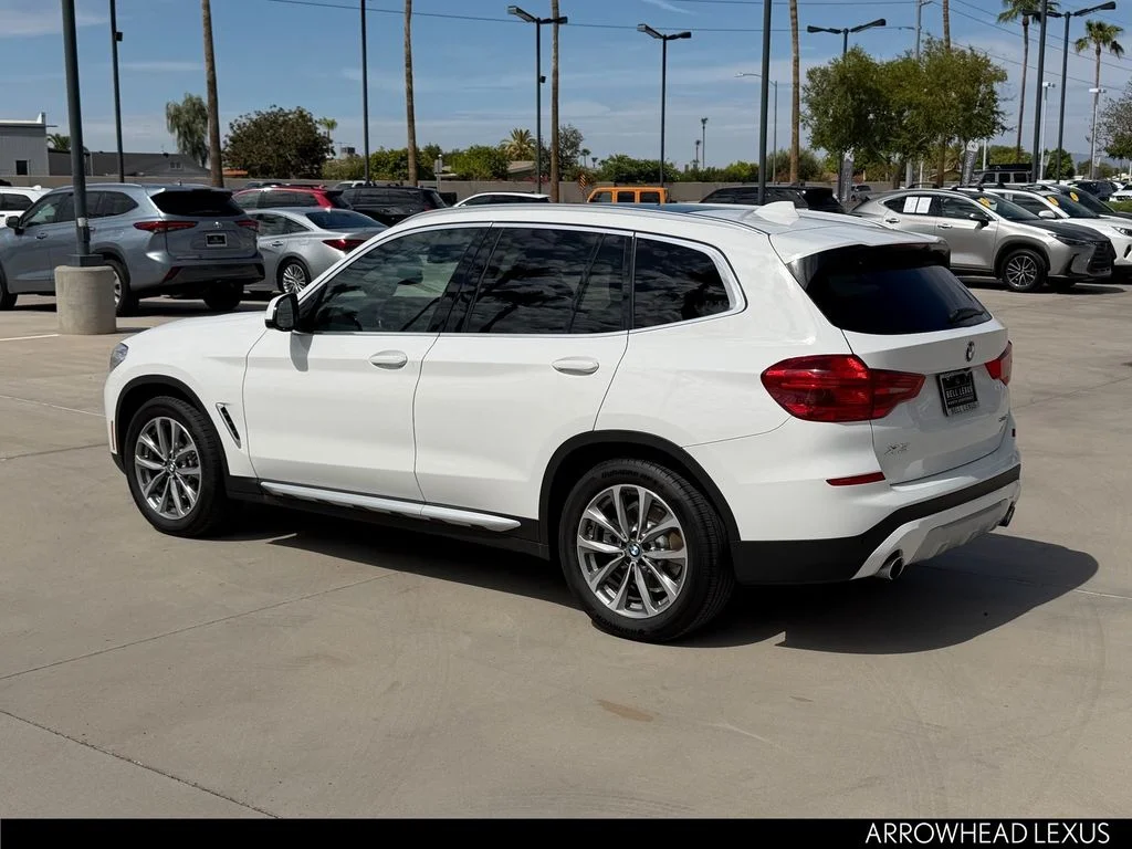 Used 2019 White BMW sDrive30i image 3