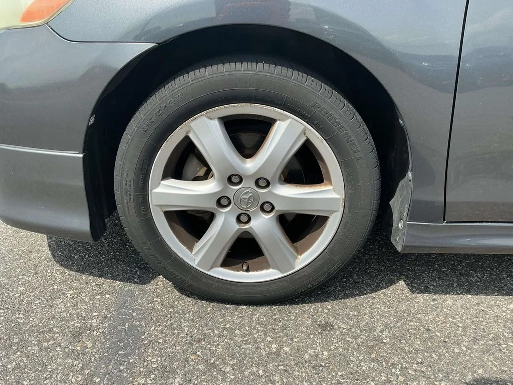 Used 2007 Gray Toyota SE image 16