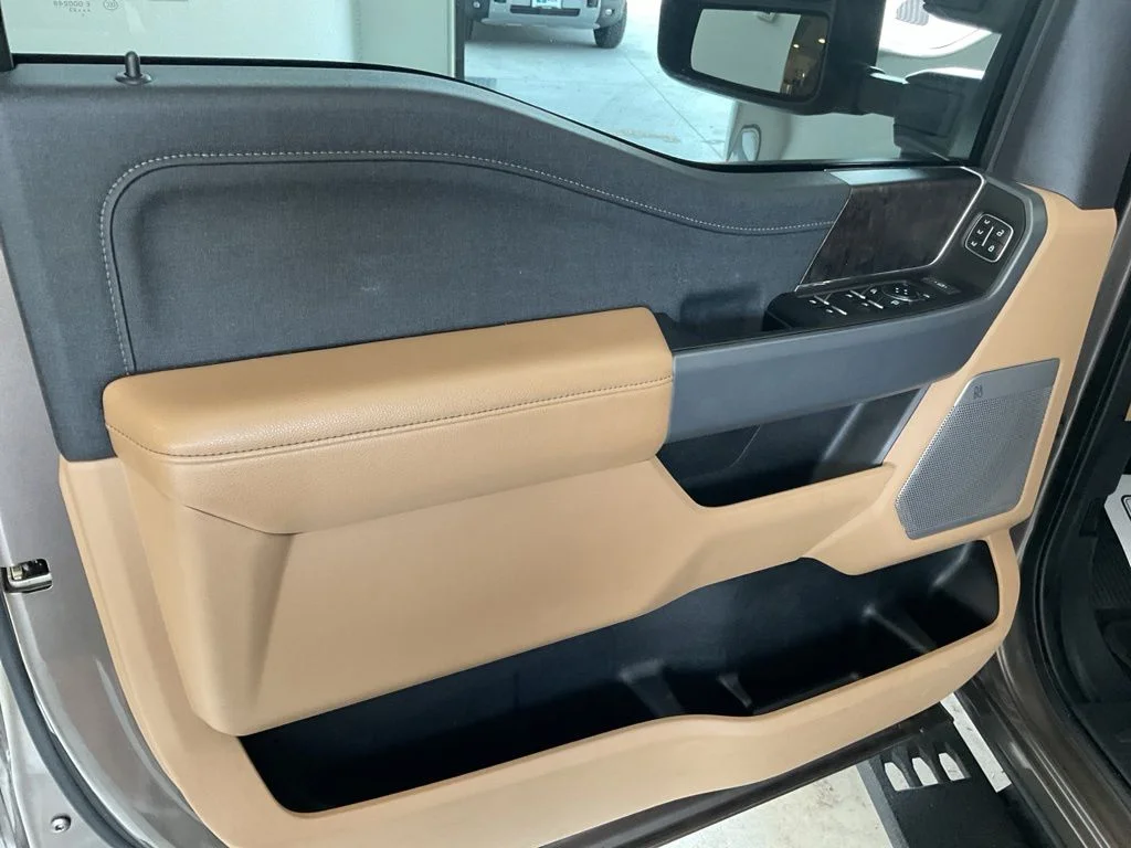 Used 2023 Stone Gray Metallic Ford Lariat image 13