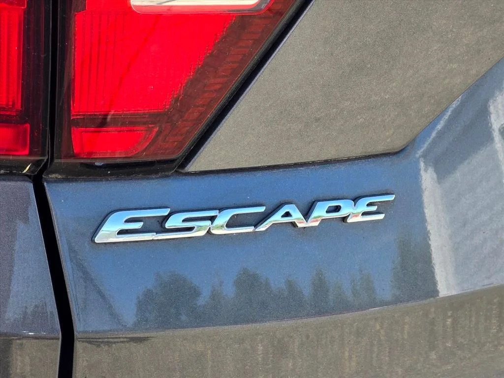 Used 2019 Gray Ford S image 15