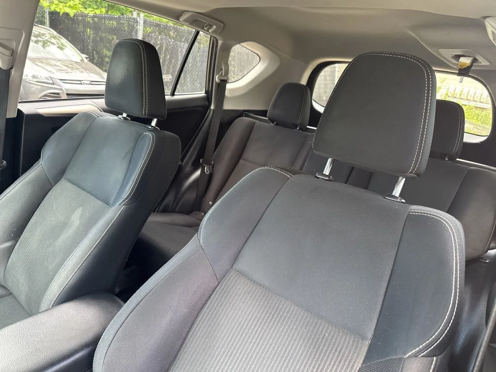 Used 2015 Black Toyota XLE image 11
