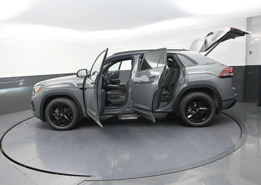 New 2026  Volkswagen 2.0T SEL R-Line Black image 33