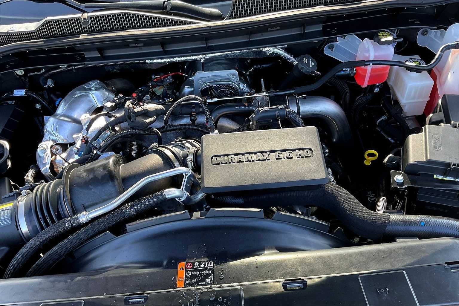 Used 2025 Black Chevrolet LT image 17