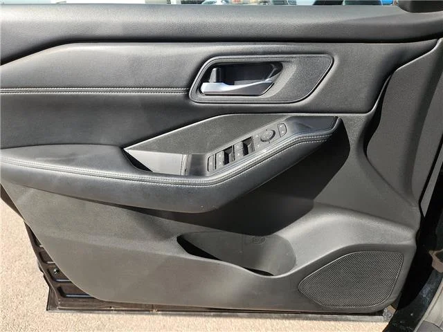Used 2025 Black Nissan SV Front-Wheel Drive image 14