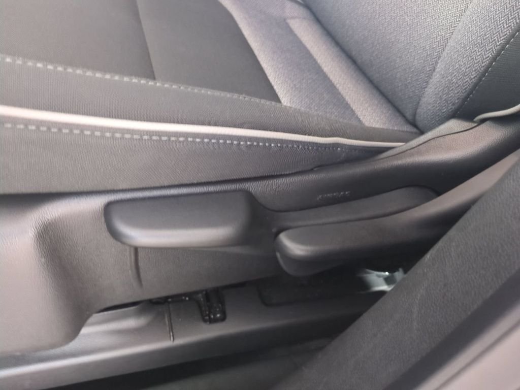 Used 2025 Black Chevrolet LT image 27