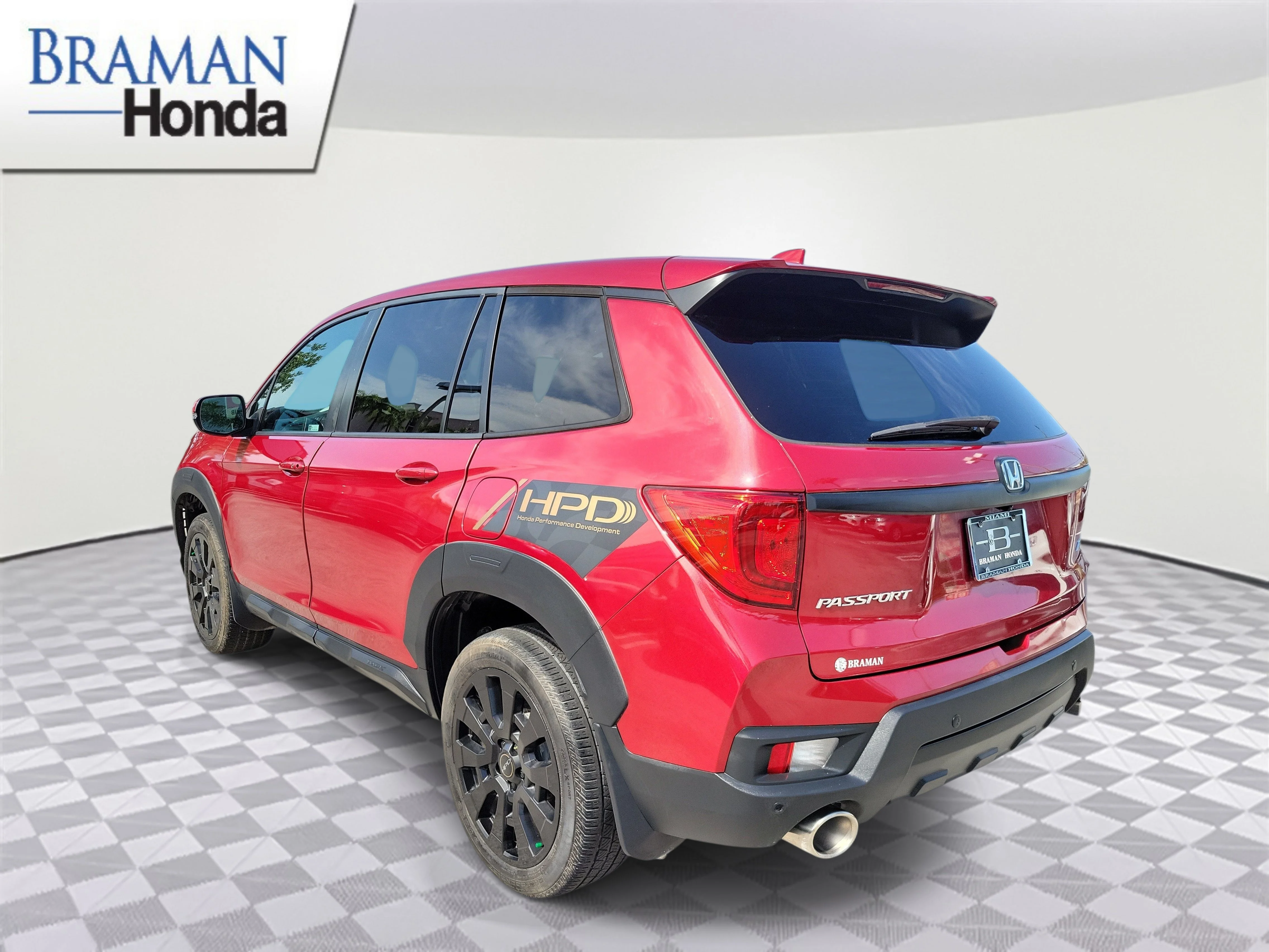 Used 2023 Radiant Red Metallic II Honda AWD EX-L image 4