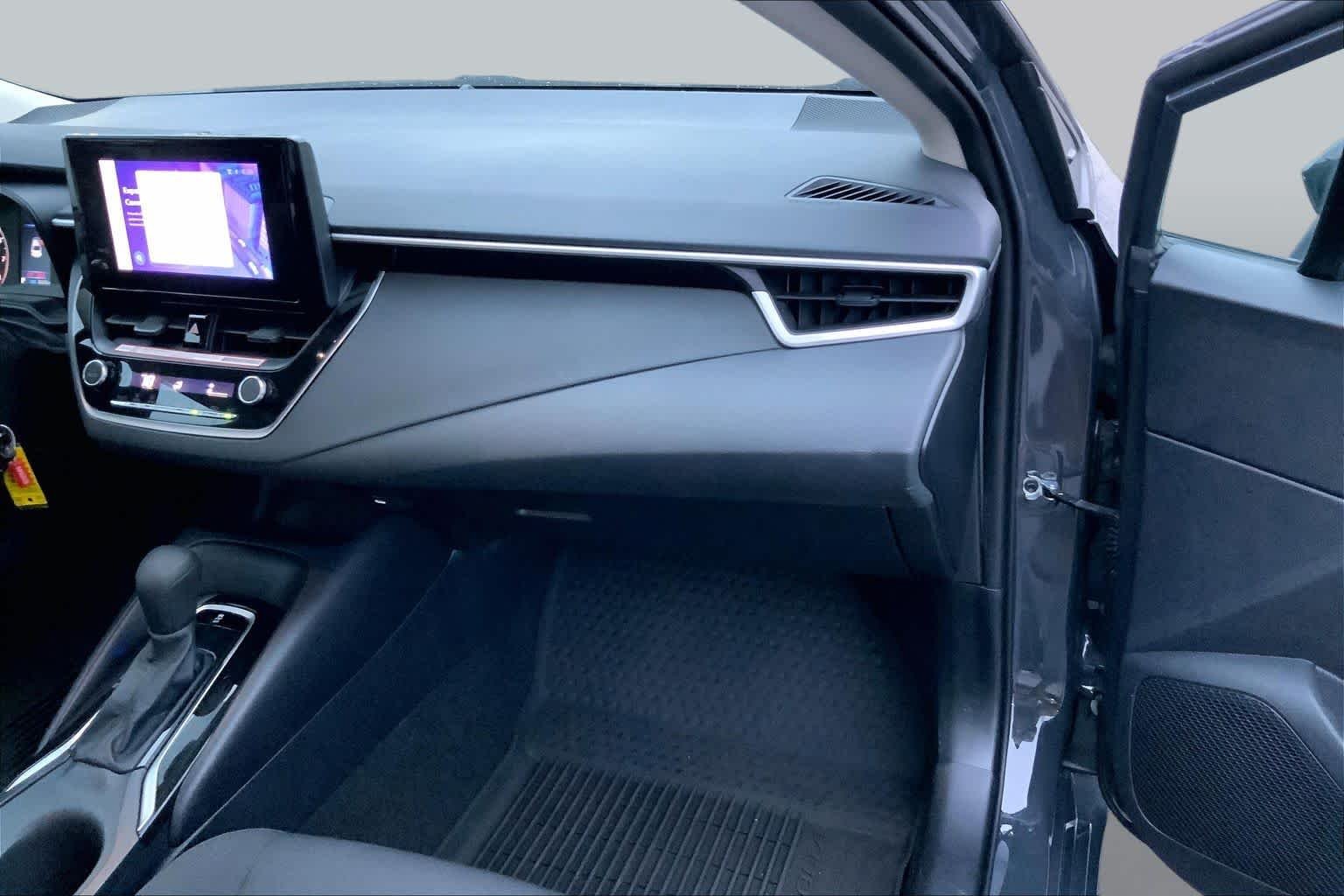 Used 2025 Underground Toyota LE image 18