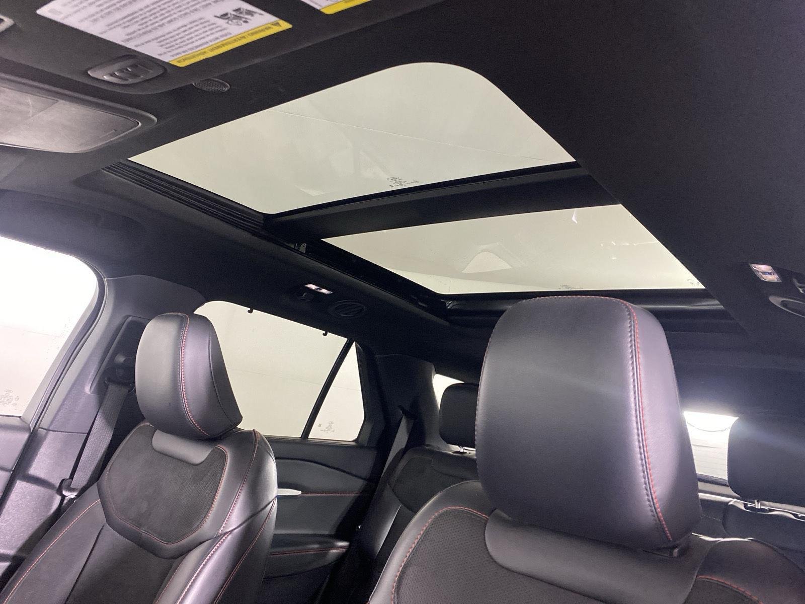 Used 2025 Star White Metallic Tri-Coat Ford ST image 27