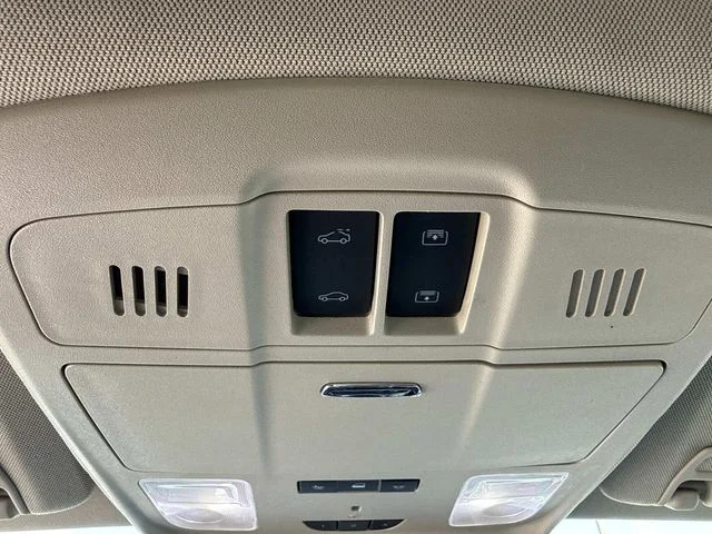 Used 2018 Red Buick Premium II image 45