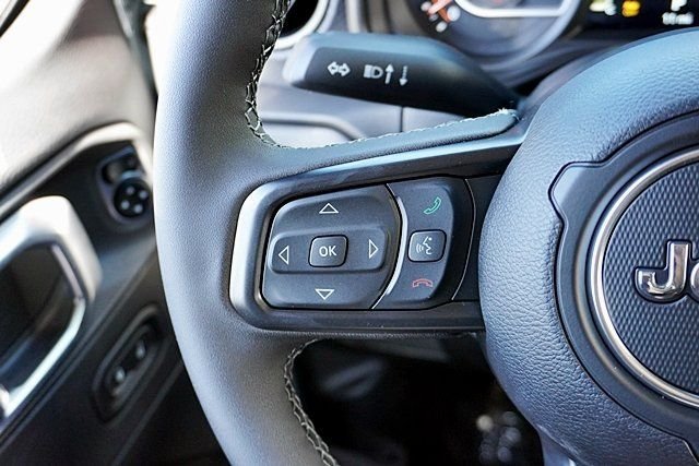 New 2026 Anvil Clear-Coat Exterior Paint Jeep Rubicon X image 43