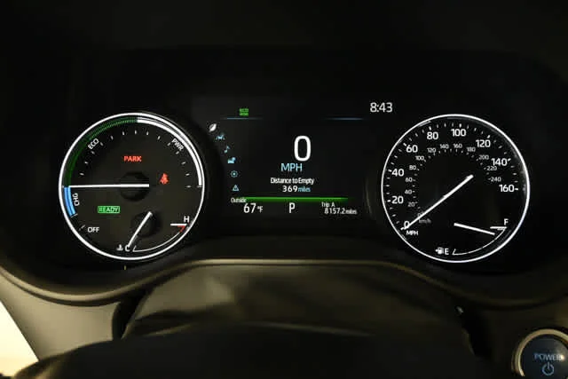 Used 2022 Ruby Flare Pearl Toyota Platinum image 28