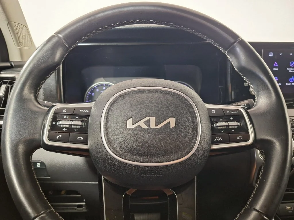 Used 2022 Sparkling Silver Kia S image 18