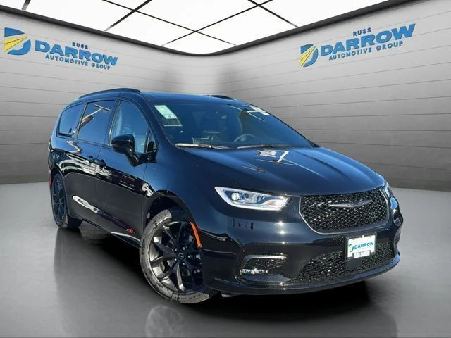 2026 Chrysler Pacifica Limited - Photo 8