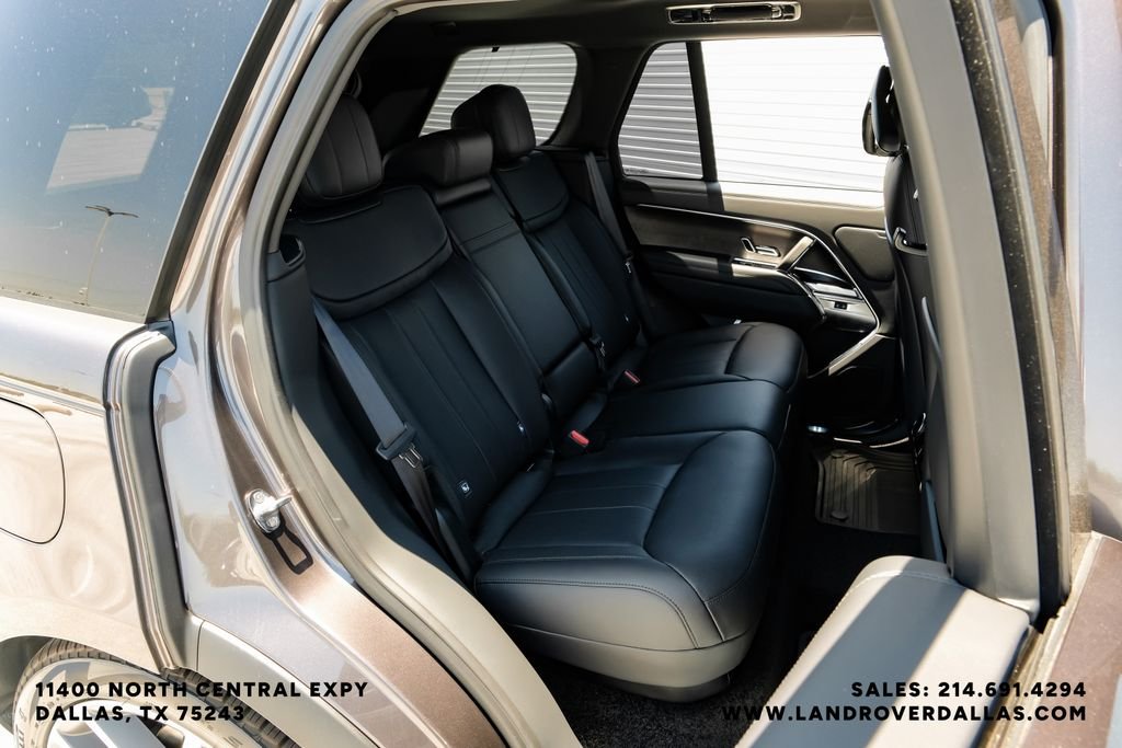 New 2026 Charente Grey Prem Met Land Rover SE image 34