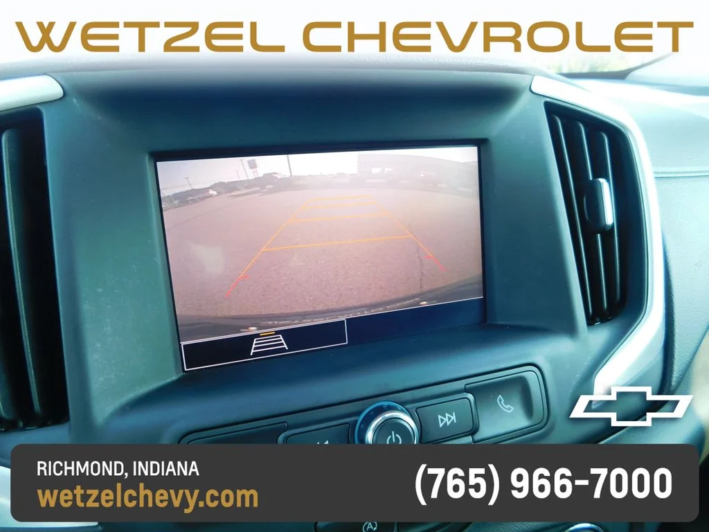 Used 2022 Black GMC SLE image 35
