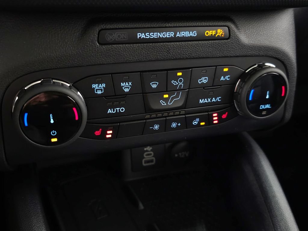 Used 2023 Blue Metallic Ford Outer Banks image 29