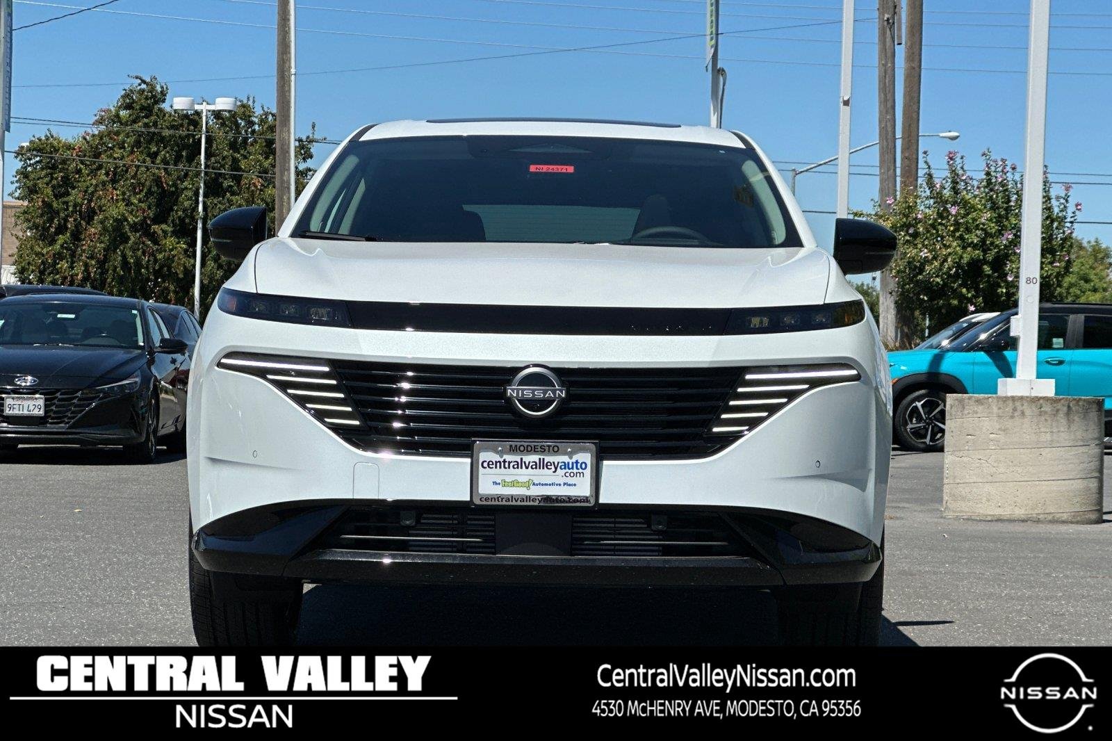 New 2026 Everest White Pearl Tricoat Nissan Platinum image 9