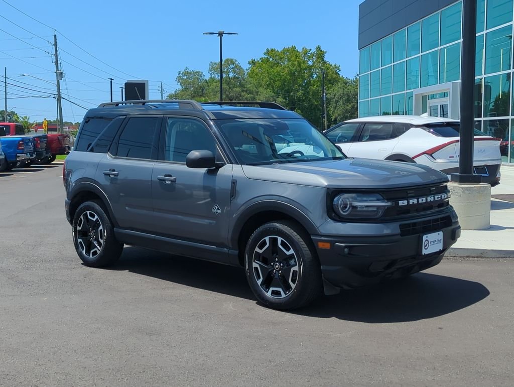 Used 2021 Gray Ford Outer Banks image 9