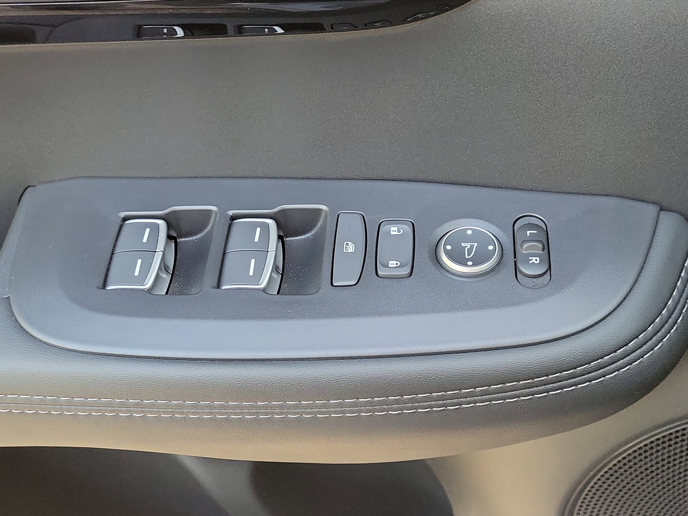 Used 2025 Urban Gray Acura NAVI image 27