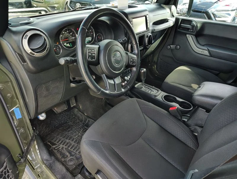 Used 2015 Green Jeep Unlimited Willys image 10
