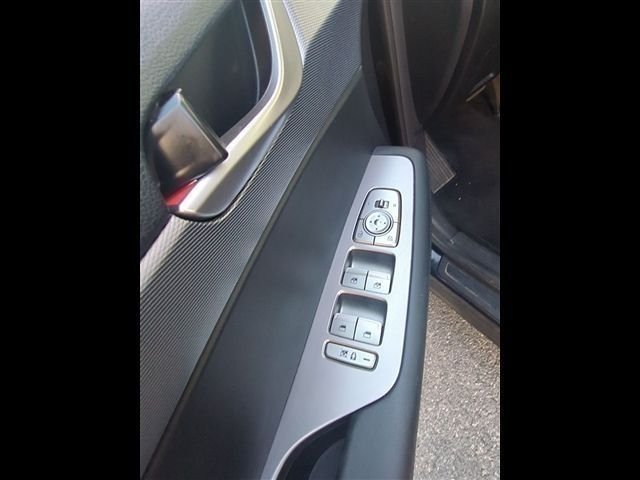 Used 2022 Black Hyundai SEL image 13