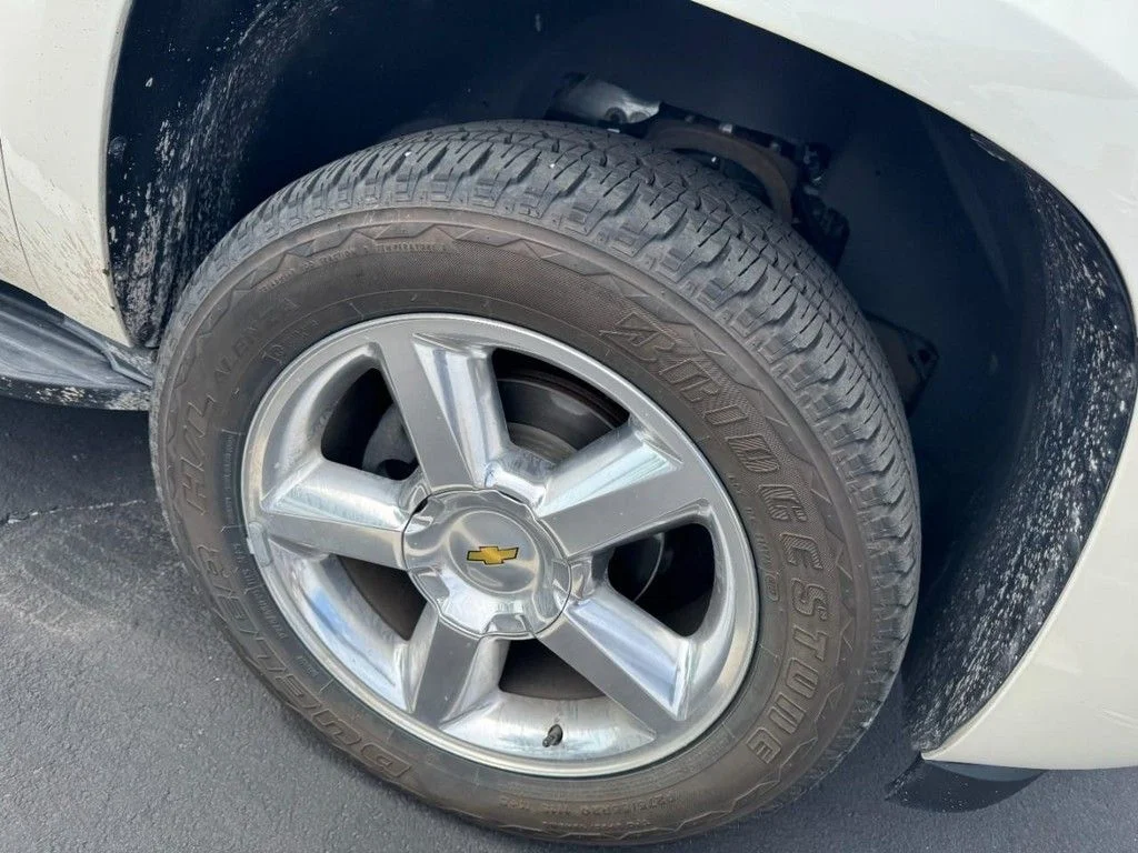 Used 2013 White Chevrolet LTZ image 3