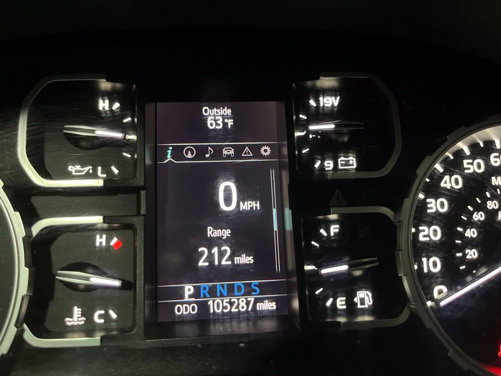 Used 2019 Midnight Black Metallic Toyota SR5 image 18