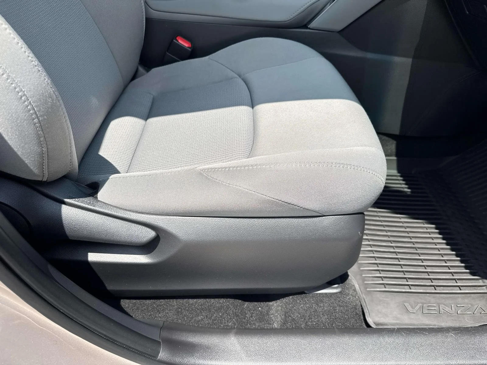 Used 2023 Silver Toyota LE AWD (Natl) image 11