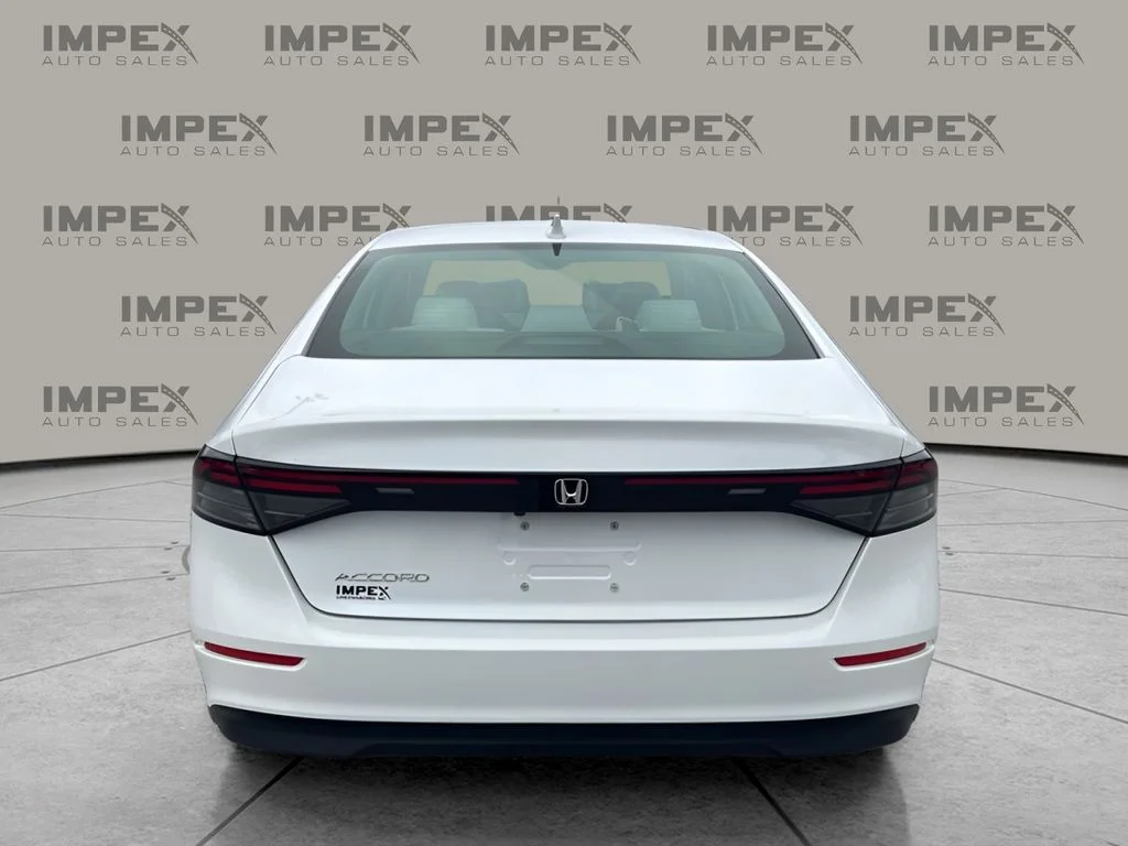 Used 2024 White Honda EX image 4