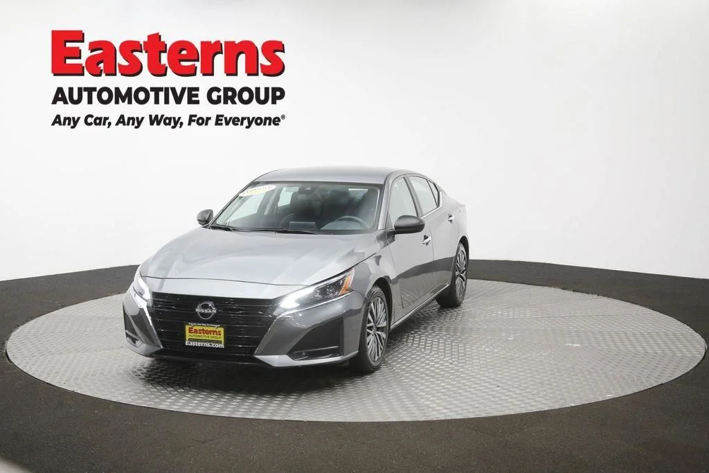 Used 2025 Gray Nissan 2.5 SV image 57