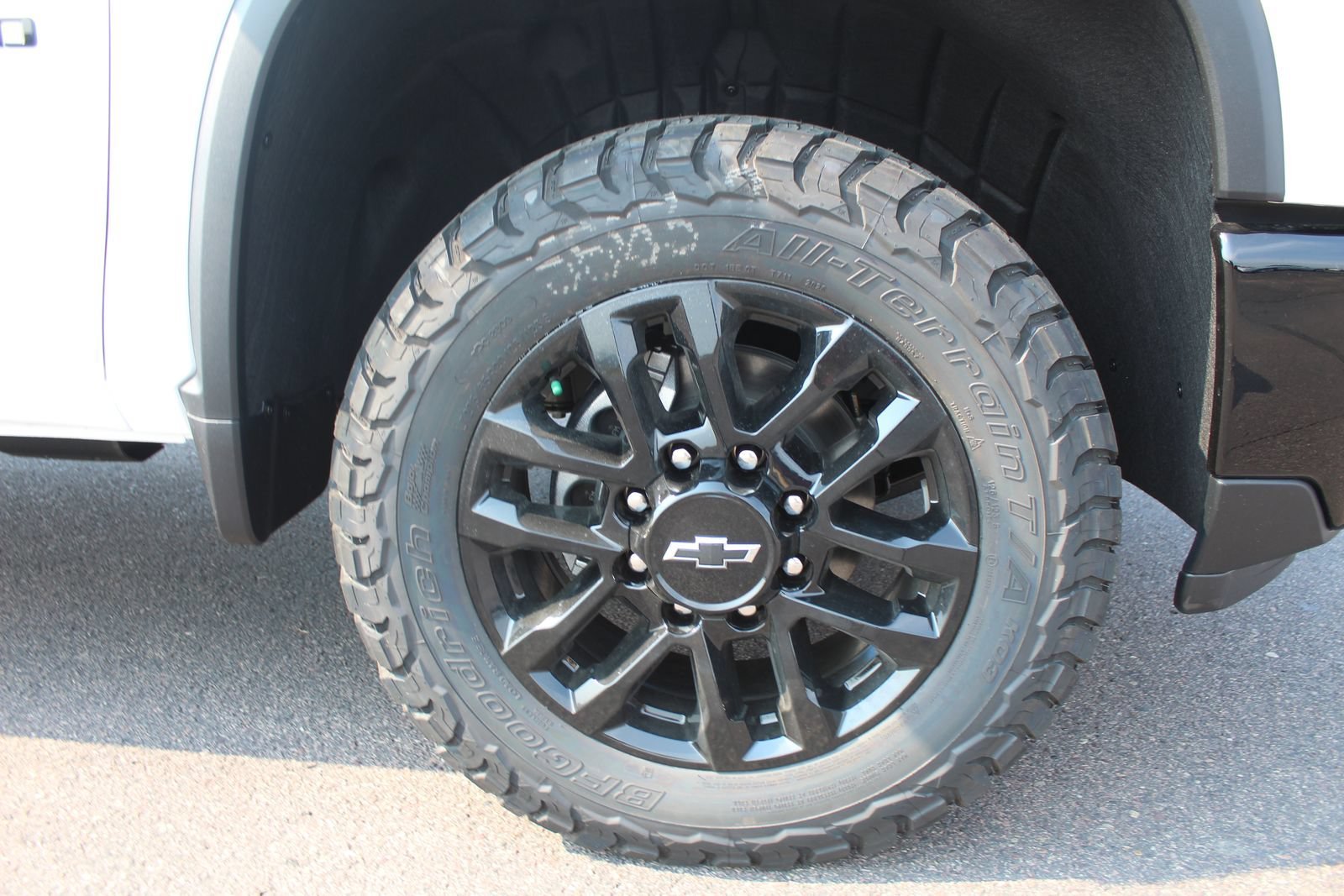 New 2026 Summit White Chevrolet LT image 8