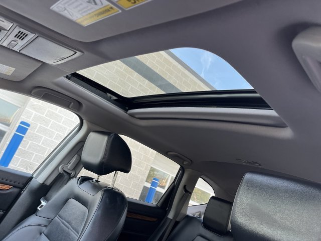 Used 2020 Silver Honda EX-L image 18
