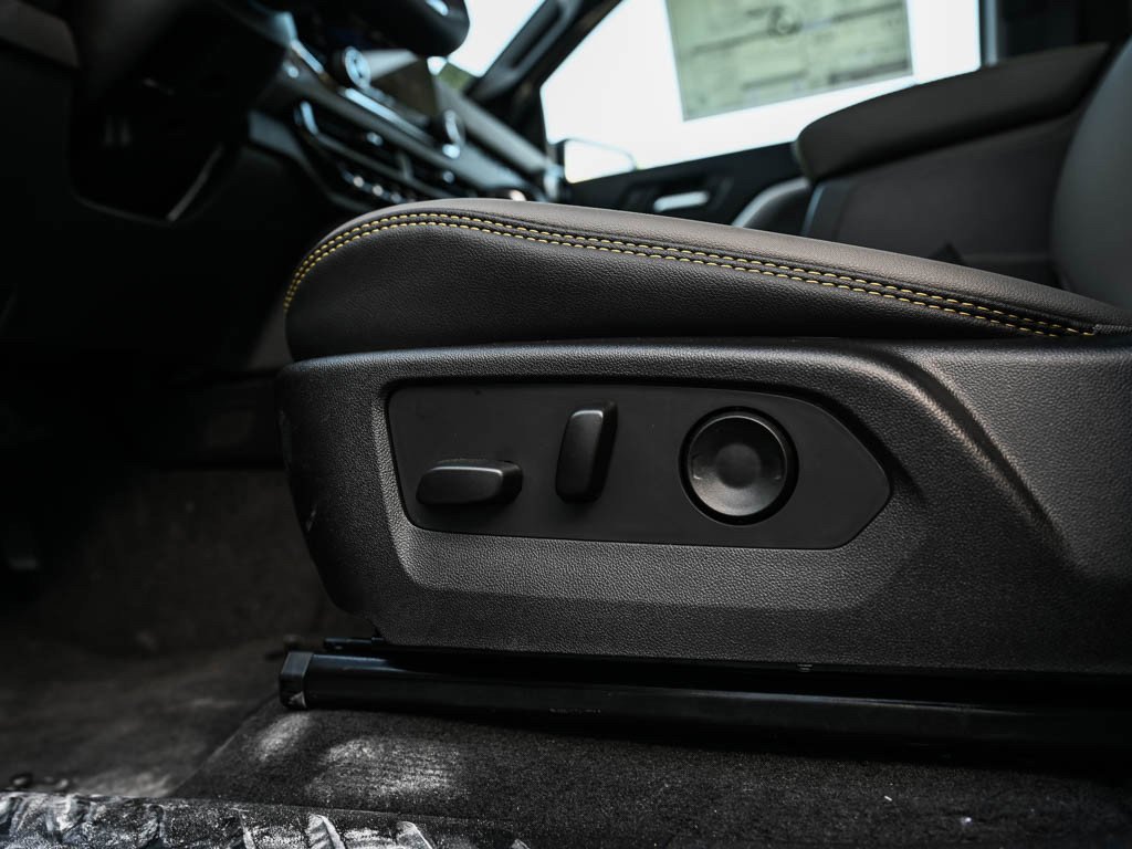 2026 Chevrolet Colorado ZR2 - Photo 15