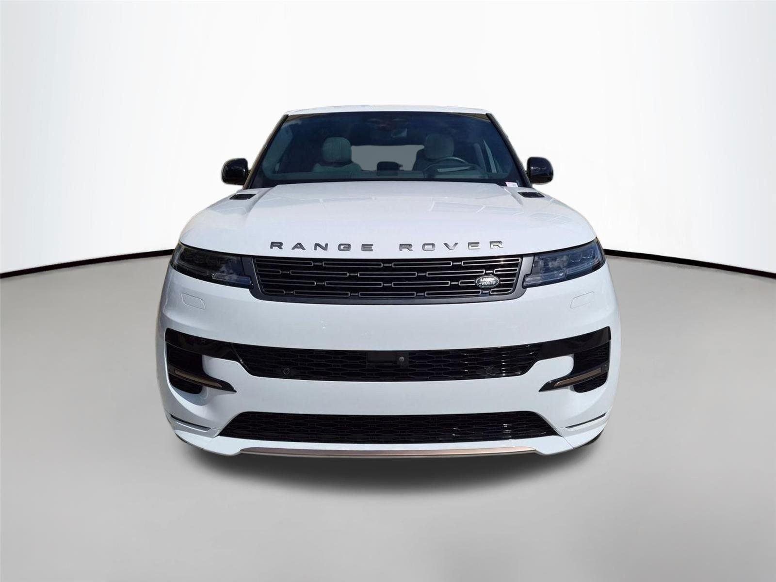 Used 2024 Fuji White Land Rover Dynamic SE image 2